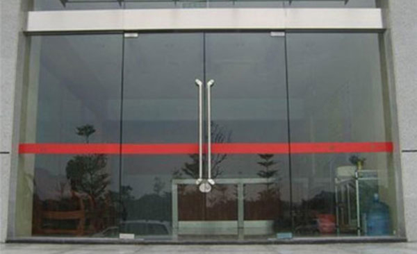 安裝無(wú)框地彈門(mén)，這些 “隱藏” 步驟你知道幾個(gè)？